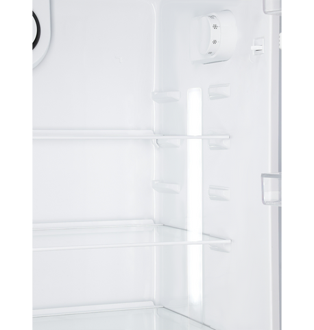 Dawlance 91999 DigitalPro Refrigerator — interior view