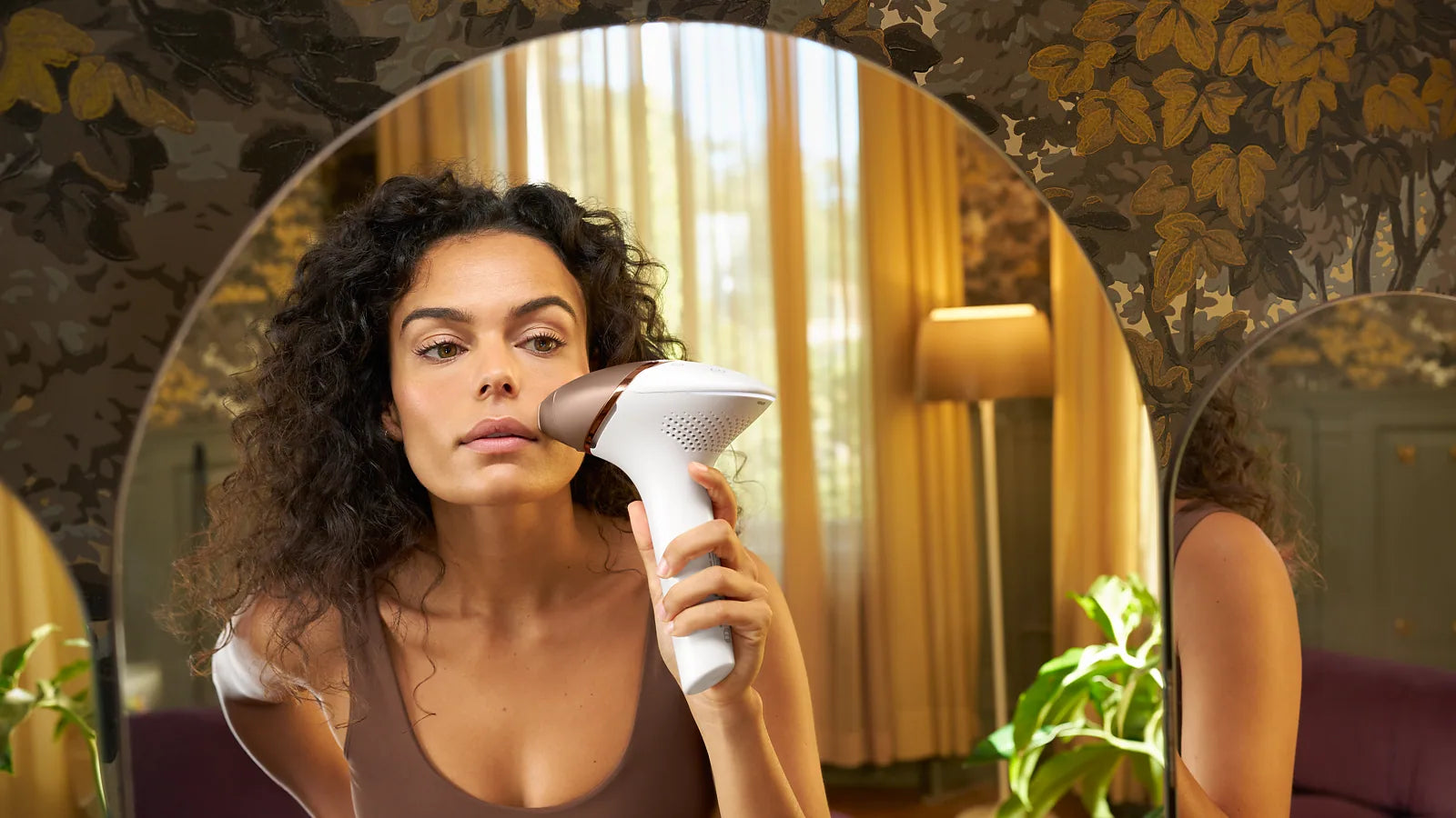 Philips Lumea BRI955/60 IPL 9000 Series Hair Removal Device with SenseIQ (3 Attachments) - image 6