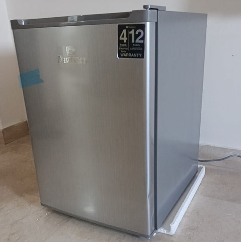 Dawlance bedroom refrigerator 
Dawlance small refrigerator 
Dawlance single door small refrigerator 