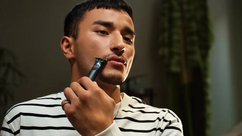 Philips QP1424/10 OneBlade Face Hybrid Trimmer & Shaver - image 2