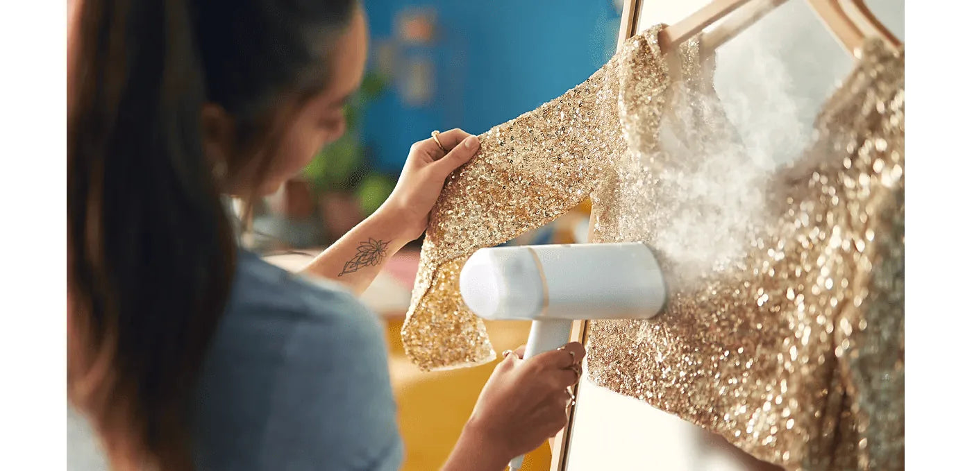Philips STH3020/16 Garment Steamer — view 4 | Philips STH3020/16 3000 Series Handheld Steamer | ShandaarBuy